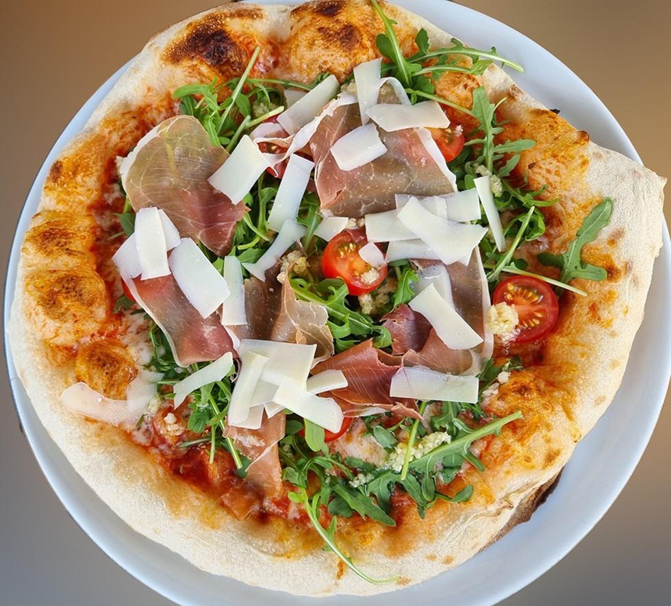 Pizza mit Parmaschinken